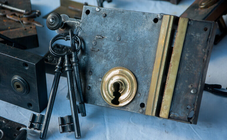 What does a locksmith do - here are 5 things
