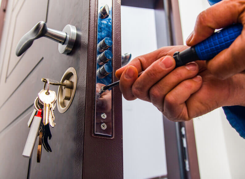 How to Know When It’s Time to Change Locks